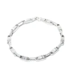 мъжка сребърна гривна проба 925 с овални звена и гравирана с фини орнаменти