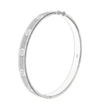 Масивна твърда сребърна гривна проба 925 с красиви елементи и инкрустирана с цирконий