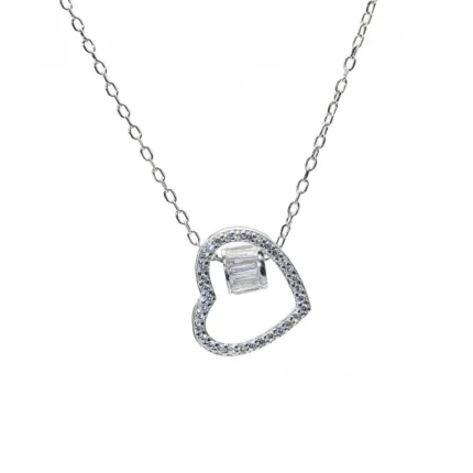 дамско сребърно колие със сърце и блестящ цирконий.изработено от вискокачествено сребро 925